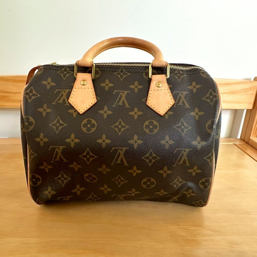 Louis Vuitton Monogram Speedy 25